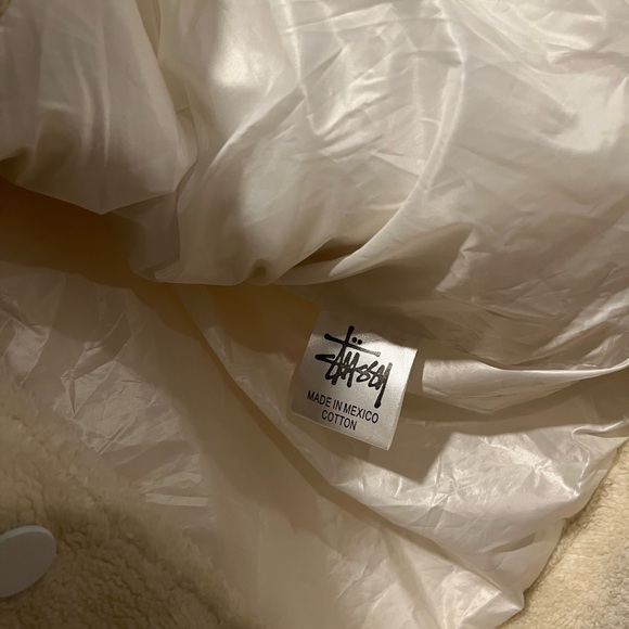 Stussy logo fleece in white size large - Picture 8 of 8